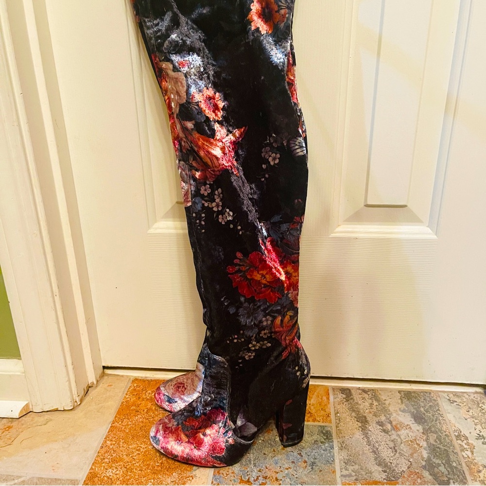 👢Incredible Over the Knee Velvet Floral Pattern High Heel Boots! - Picture 2 of 16